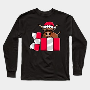 Cute Highland Cow in Christmas Gift Long Sleeve T-Shirt